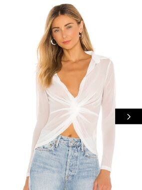 Superdown Deja twist front top